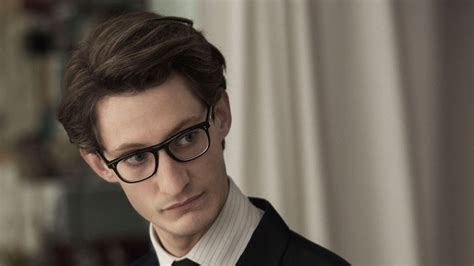 pierre niney yves saint laurent ressemblance|Pierre Niney se révèle dans la peau d'Yves Saint Laurent.